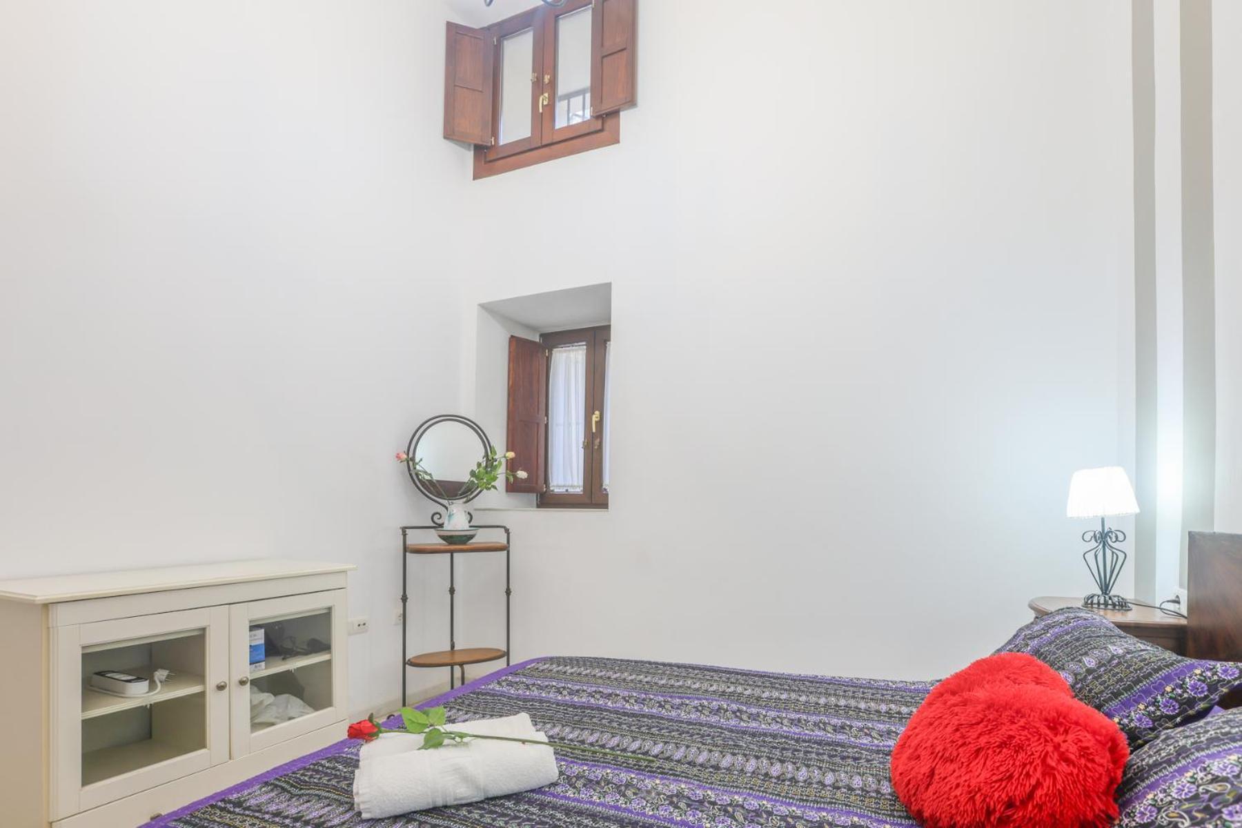 Galindo Center Premium Suites, Free Parking Seville Luaran gambar