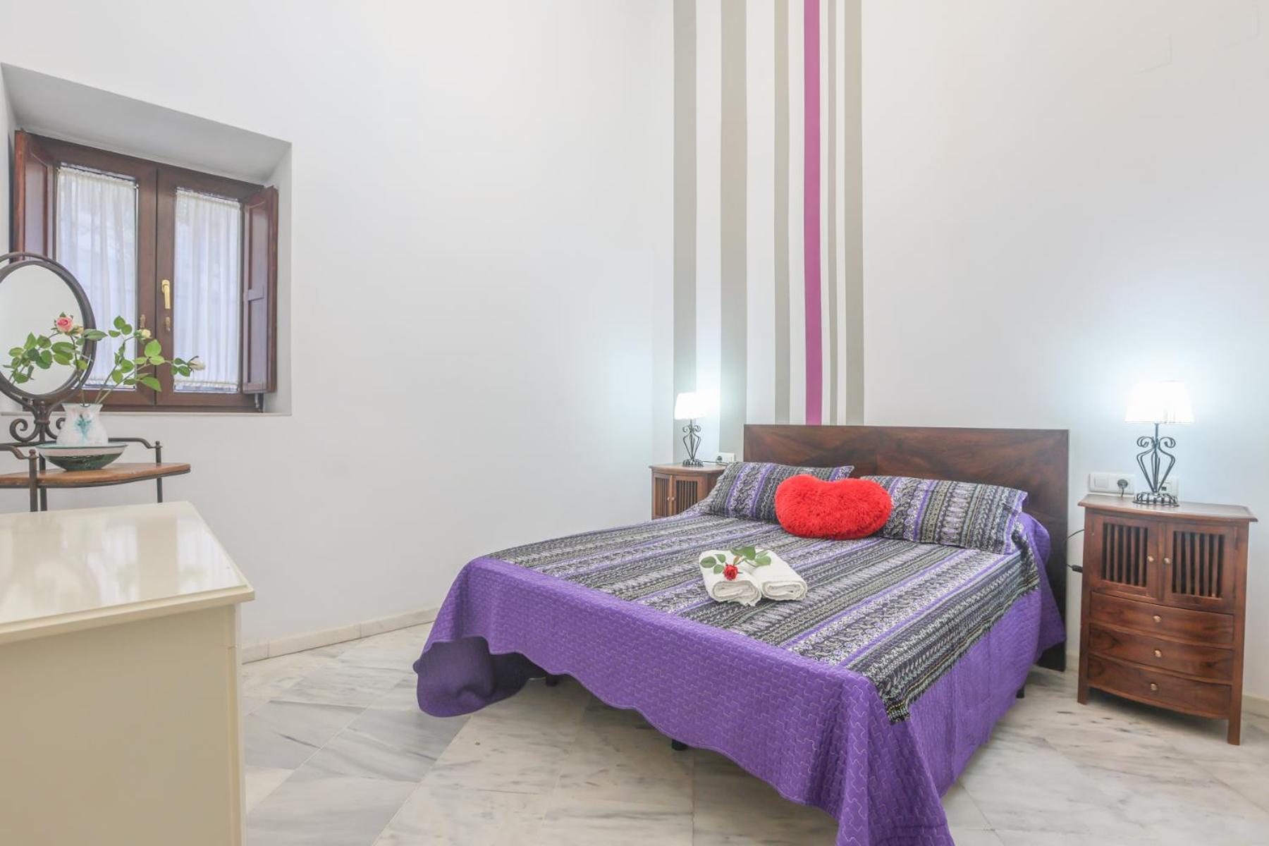Galindo Center Premium Suites, Free Parking Seville Luaran gambar