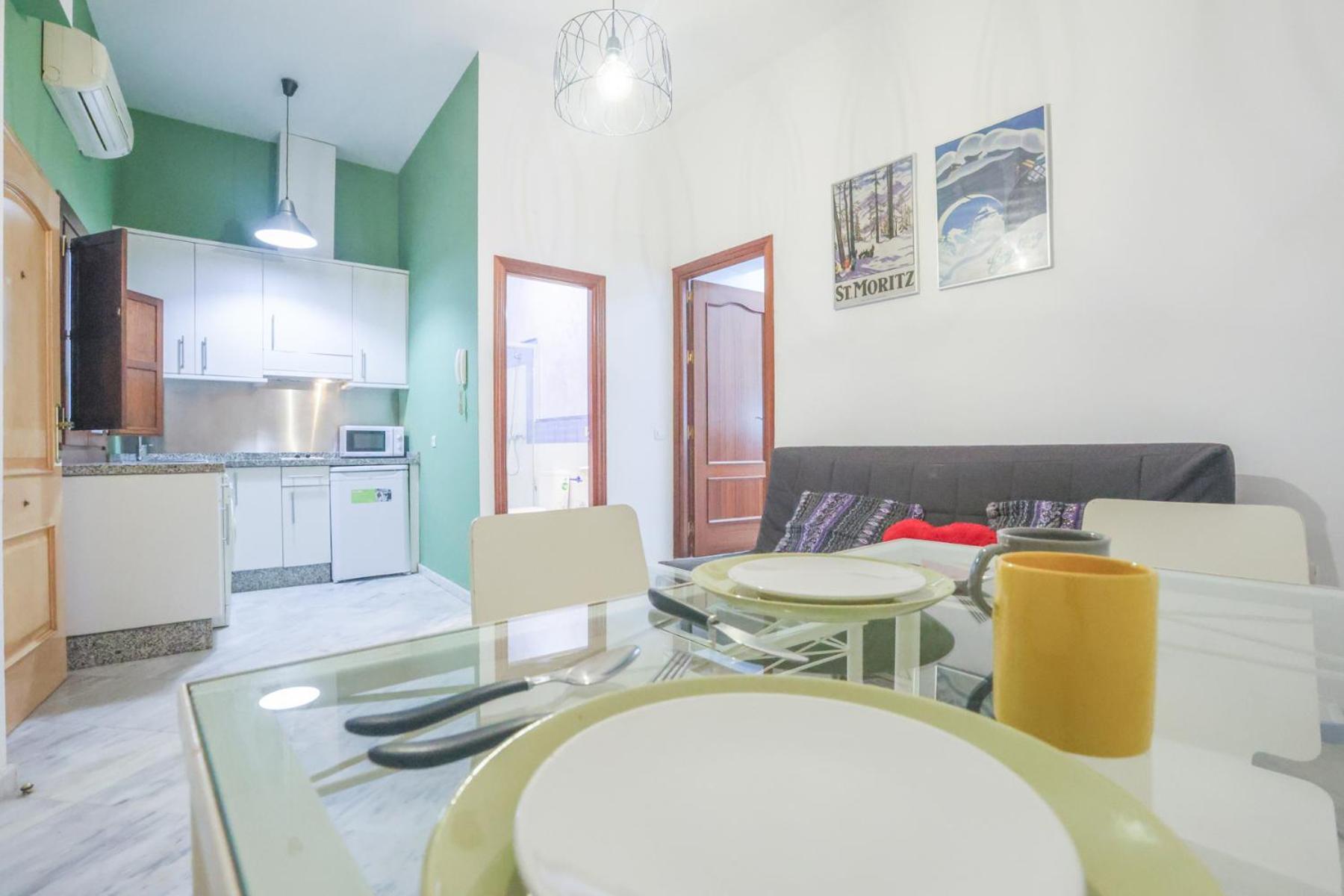 Galindo Center Premium Suites, Free Parking Seville Luaran gambar