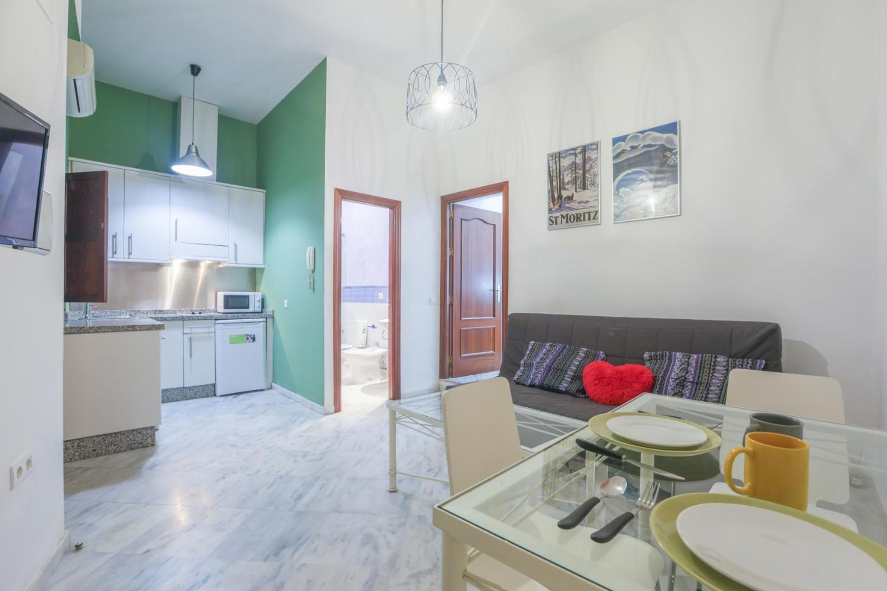 Galindo Center Premium Suites, Free Parking Seville Luaran gambar